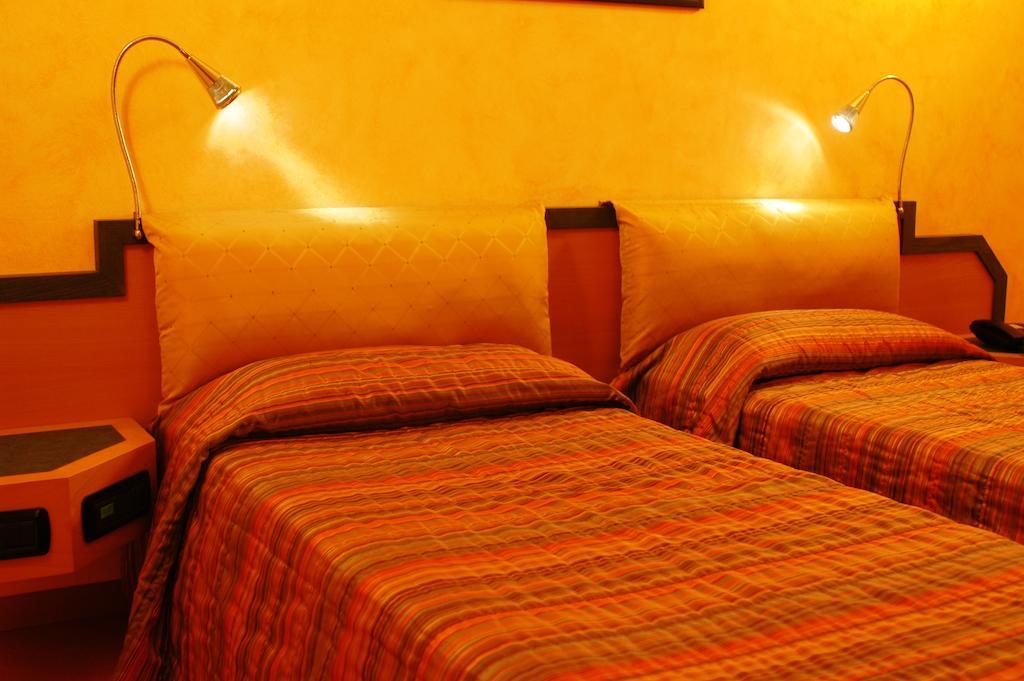 Hotel St John Дезіо Екстер'єр фото