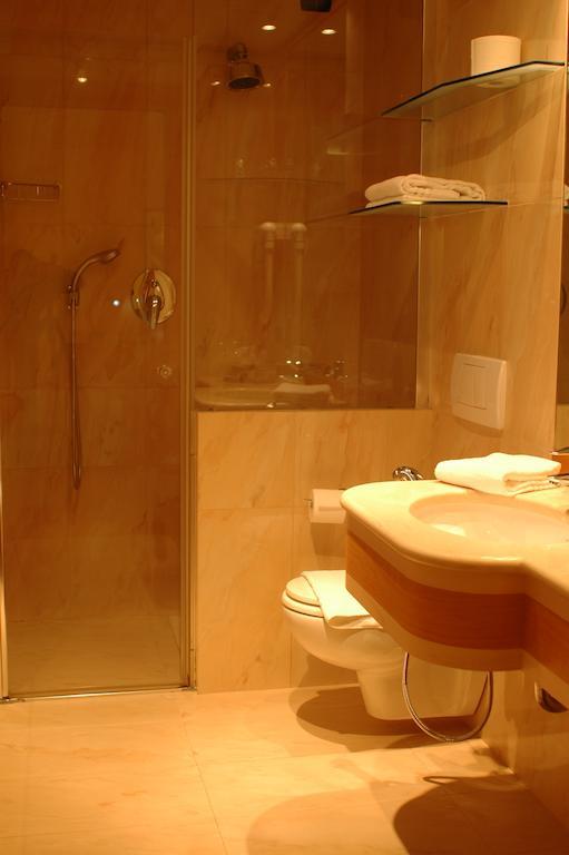 Hotel St John Дезіо Екстер'єр фото