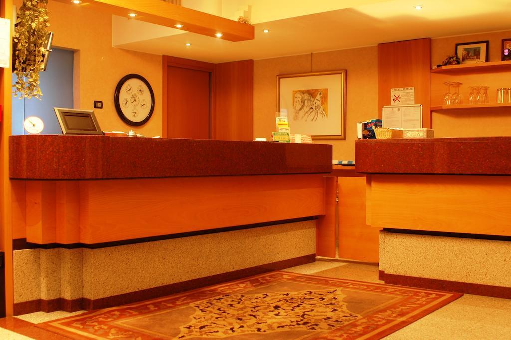 Hotel St John Дезіо Екстер'єр фото